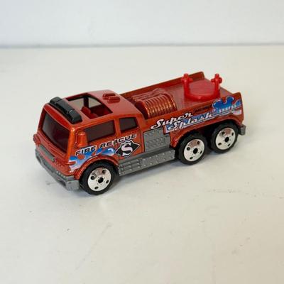 LOT 113: Tara Matchbox 30 Car Carrying Cases w/ Cars