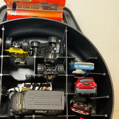 LOT 114: Tara Matchbox 30 Car Carrying Cases w/ Cars
