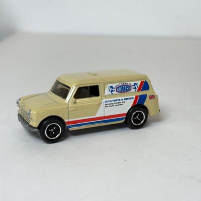 LOT 115: Tara Matchbox 30 Car Carrying Cases w/ Cars