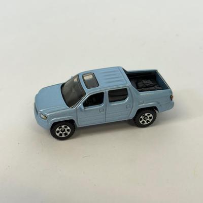 LOT 115: Tara Matchbox 30 Car Carrying Cases w/ Cars