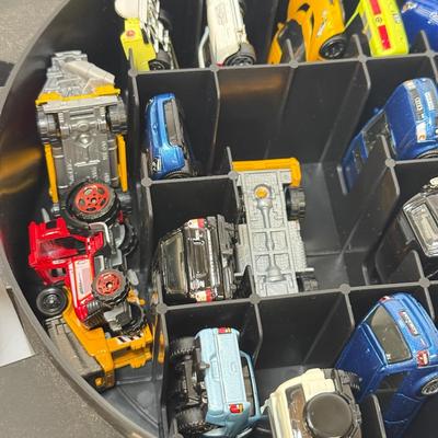 LOT 115: Tara Matchbox 30 Car Carrying Cases w/ Cars