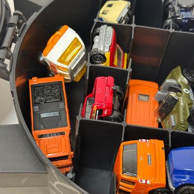 LOT 115: Tara Matchbox 30 Car Carrying Cases w/ Cars