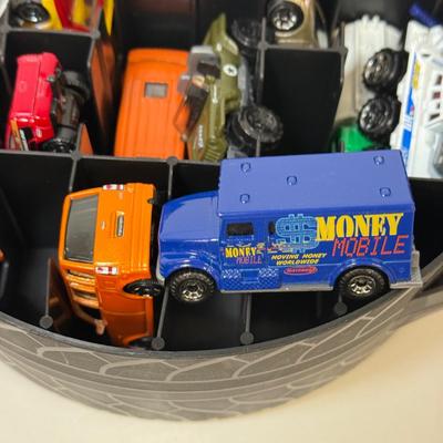 LOT 115: Tara Matchbox 30 Car Carrying Cases w/ Cars