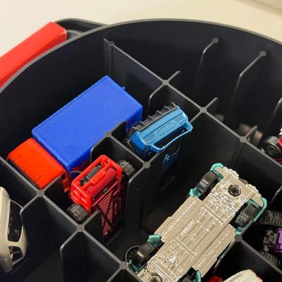 LOT 116: Tara Matchbox 30 Car Carrying Cases w/ Cars
