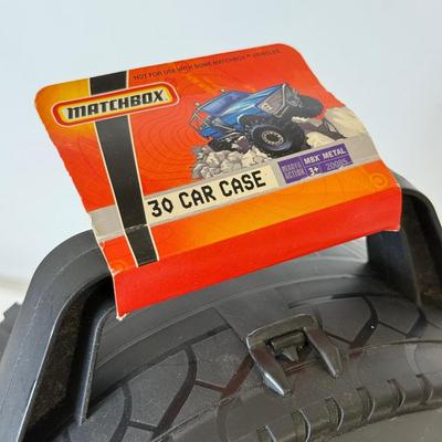 LOT 116: Tara Matchbox 30 Car Carrying Cases w/ Cars