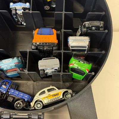 LOT 116: Tara Matchbox 30 Car Carrying Cases w/ Cars