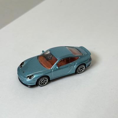 LOT 116: Tara Matchbox 30 Car Carrying Cases w/ Cars