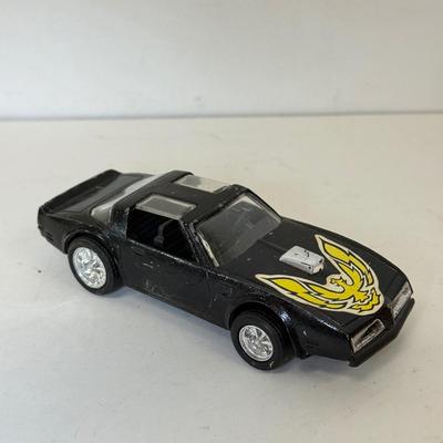 LOT 117: Die Cast & More Car Models: Tootsietoy, Welly & More