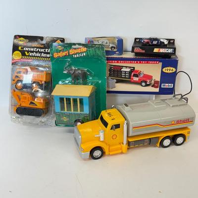 LOT 110: Gas Station Toys: Shell, Sunoco, Mobil
