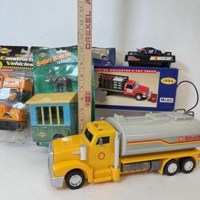 LOT 110: Gas Station Toys: Shell, Sunoco, Mobil