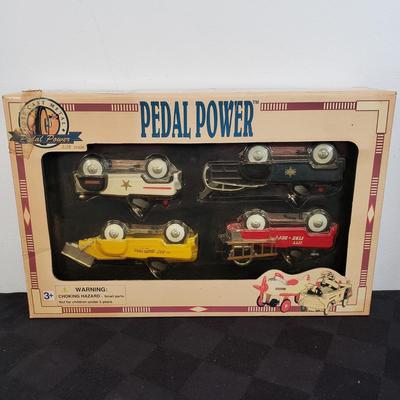 LOT 148: Classic Car Collection- New in Package- Corvette, Thunderbird & More