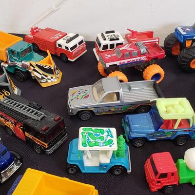 LOT 156: Assorted Matchbox, Hot Wheels & Other Cars & Trucks