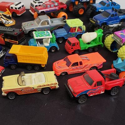 LOT 156: Assorted Matchbox, Hot Wheels & Other Cars & Trucks