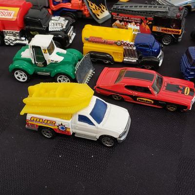 LOT 156: Assorted Matchbox, Hot Wheels & Other Cars & Trucks