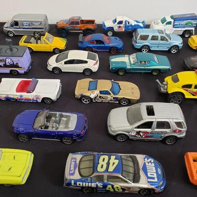LOT 158: Collection of Cars, Vans & Trucks
