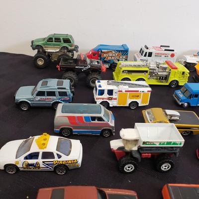 LOT 160: Assorted Hot Wheels, Matchbox & More