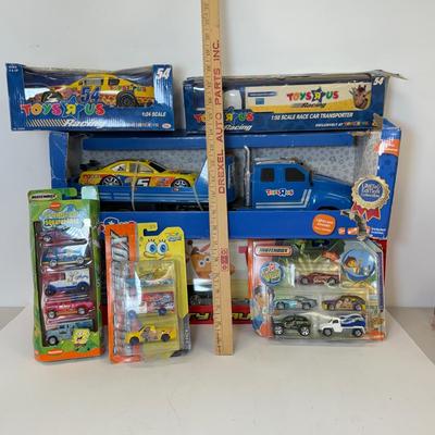 LOT 202: Toys R Us Trucks & Matchbox: Spongebob & Go Diego Go