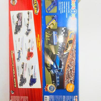 LOT 202: Toys R Us Trucks & Matchbox: Spongebob & Go Diego Go