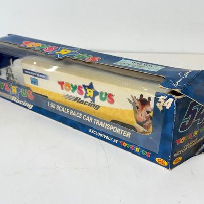 LOT 202: Toys R Us Trucks & Matchbox: Spongebob & Go Diego Go