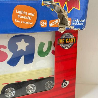 LOT 202: Toys R Us Trucks & Matchbox: Spongebob & Go Diego Go