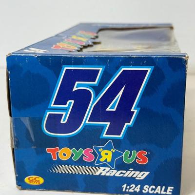 LOT 202: Toys R Us Trucks & Matchbox: Spongebob & Go Diego Go