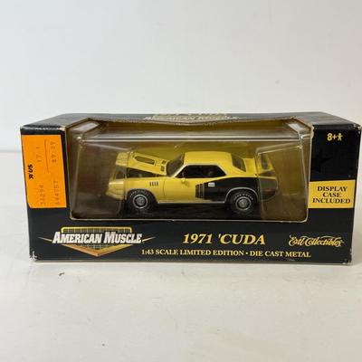 LOT 203: iCar Cadillac Escalade, Ertl American Muscle 1971 Cuba & More