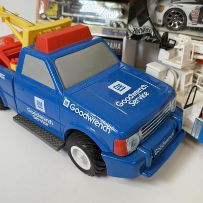 LOT 207: NASCAR Stockers, Racing Champions in Package, Matchbox Convoys & More