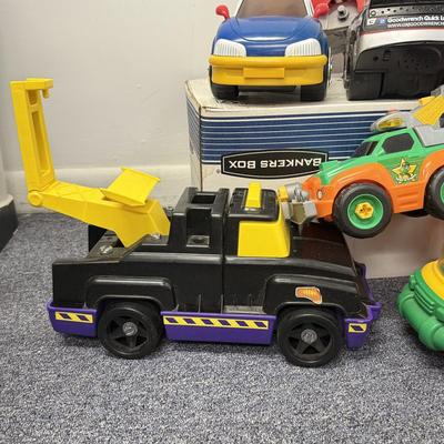 LOT 210: Big Lot of Young Kids Construction Vehicle Toys & More