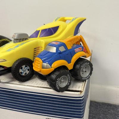 LOT 210: Big Lot of Young Kids Construction Vehicle Toys & More