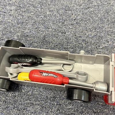 LOT 210: Big Lot of Young Kids Construction Vehicle Toys & More