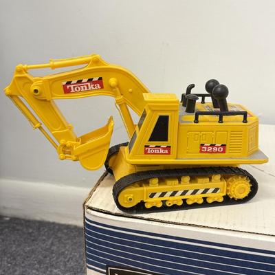 LOT 209: Tonka Tow Trucks, Tractor Trailer & More