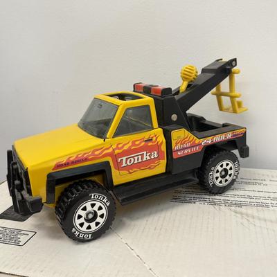 LOT 209: Tonka Tow Trucks, Tractor Trailer & More