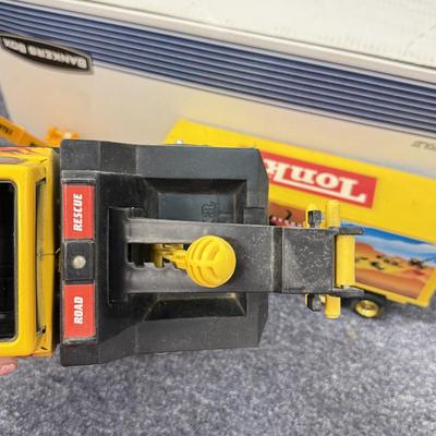 LOT 209: Tonka Tow Trucks, Tractor Trailer & More