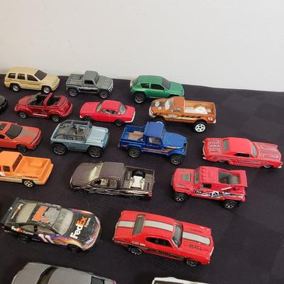 LOT 221: Collection of Hot Wheels, Matchbox & More