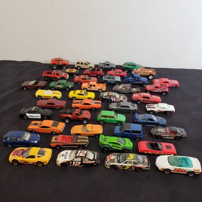 LOT 221: Collection of Hot Wheels, Matchbox & More