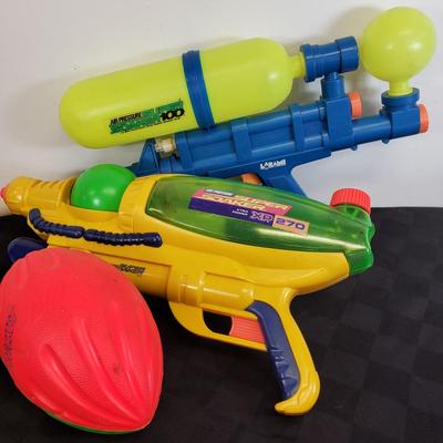 LOT 224: Vintage Larami Super Soakers with Assortment of Target Boards