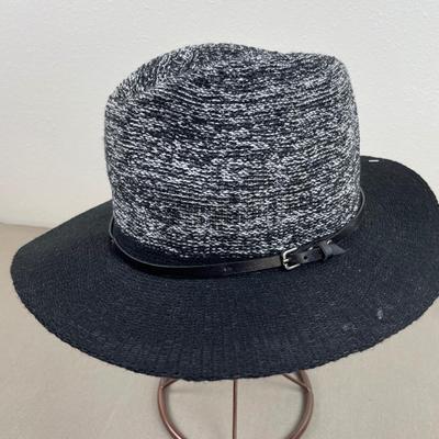 New Coco + Carmen Women’s Fedora Hat Black Brim