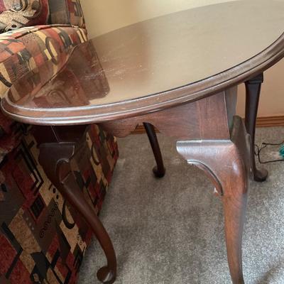 Oval coffee table and end table