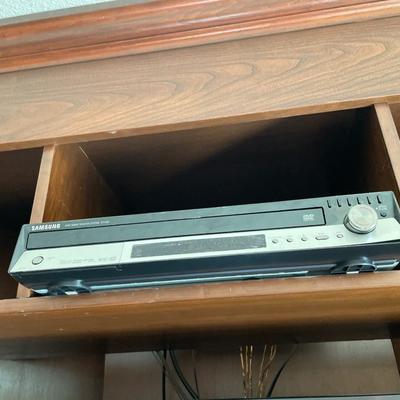 Philips 42” tv with Vizio Sound bar and Samsung DVD player