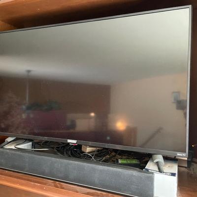 Philips 42” tv with Vizio Sound bar and Samsung DVD player