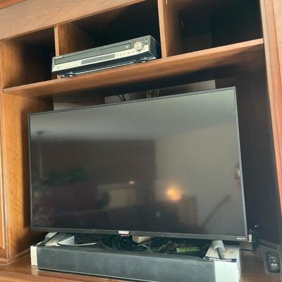 Philips 42” tv with Vizio Sound bar and Samsung DVD player