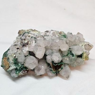 Assorted Quartz Pieces (GB-JS)