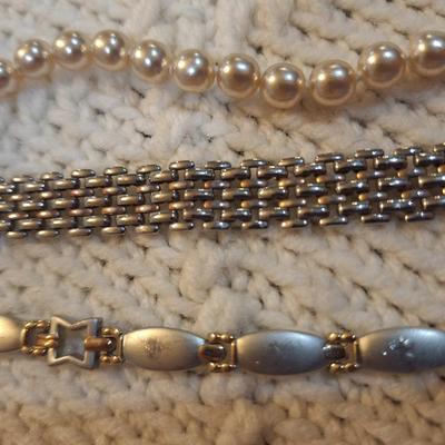 Sale Photo Thumbnail #206: 3 bracelets