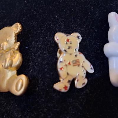 Sale Photo Thumbnail #258: Brooches- 2 bears 1 bunny
