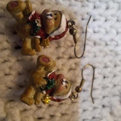 Sale Photo Thumbnail #270: 4 pair Christmas earrings