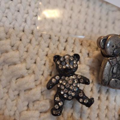 Sale Photo Thumbnail #398: Bear pins or brooches