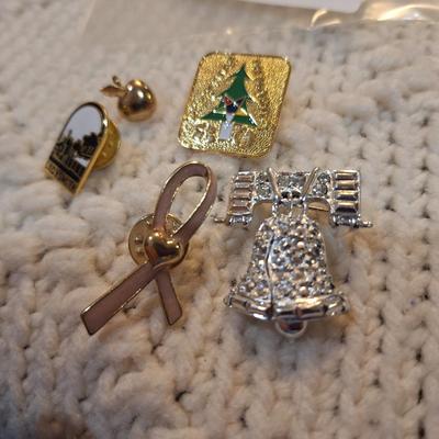 Sale Photo Thumbnail #481: group of pins