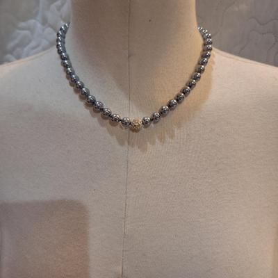 Sale Photo Thumbnail #575: silver tone pearl style necklace- costume
