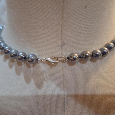 Sale Photo Thumbnail #576: silver tone pearl style necklace- costume