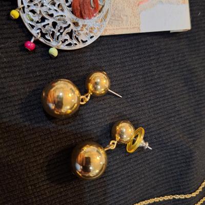 Sale Photo Thumbnail #592: Earrings and necklace